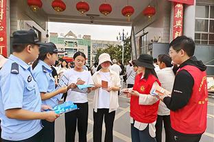 记者谈拜仁防线引援：在谈先租后买穆基勒 戴尔在等待反馈